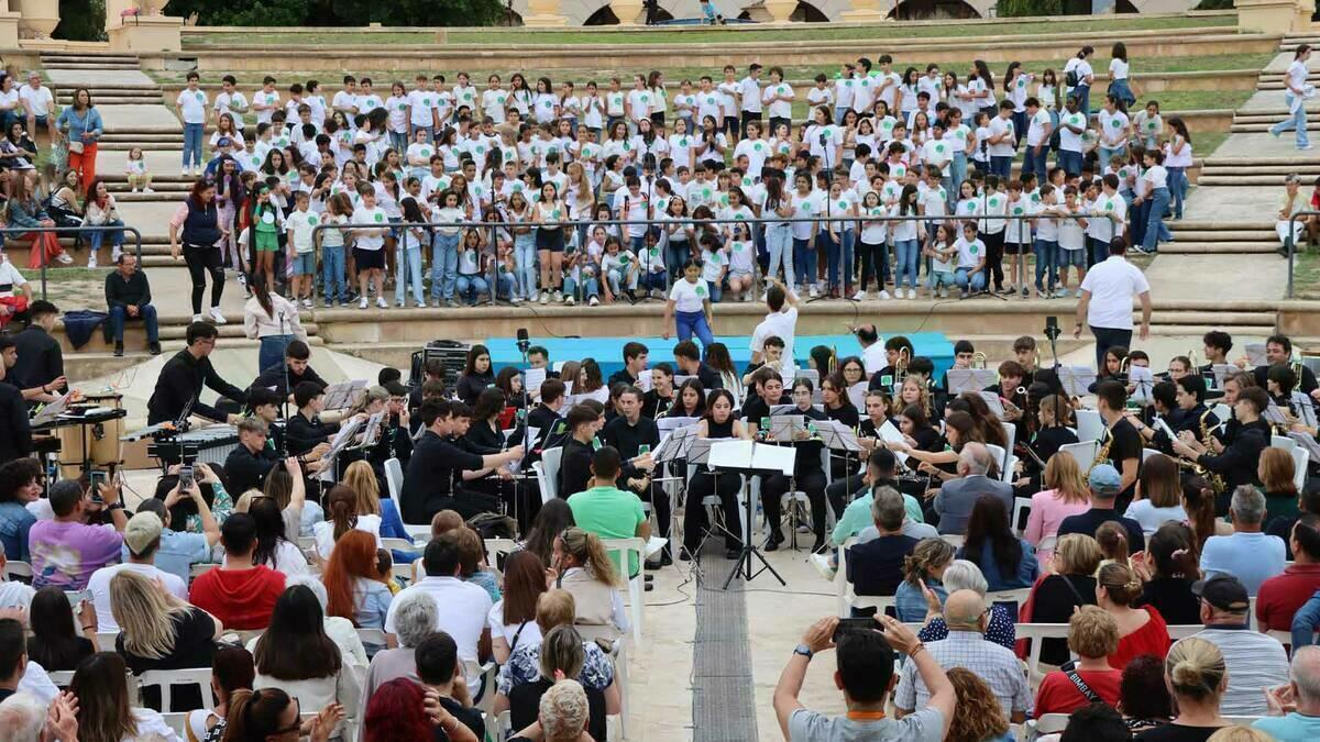 Gran acogida del concierto de clausura del proyecto ‘L’Escola canta’ celebrado en el auditorio Julio Iglesias 