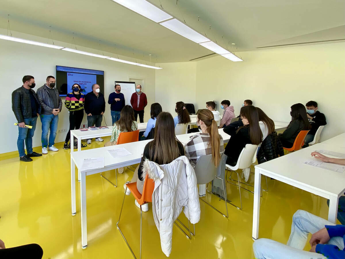 30 alumn@s del Instituto participan en el “Club de Empleo” del Lab_Nucia