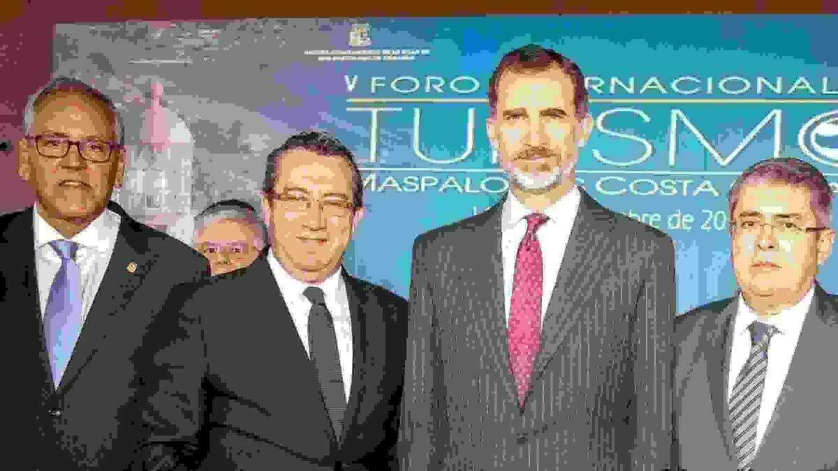 El alcalde de Benidorm participa en el V Foro Internacional de Turismo Maspalomas presidido por el Rey Felipe VI