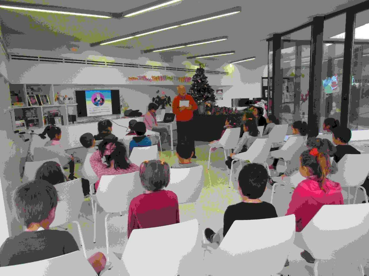 La Nuc&iacute;a &middot; Cuentacuentos intergeneracional en La Casilla con escolares de cinco a&ntilde;os