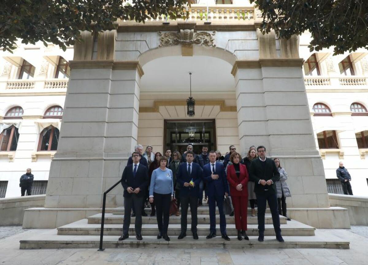 Mazón destaca la solidaridad de los alicantinos con el pueblo ucraniano al cumplirse un año de la guerra