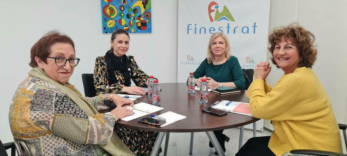 LA DIRECTORA GENERAL DEL IVASS VISITA FINESTRAT PARA ESTABLECER LÍNEAS DE COLABORACIÓN EN MATERIA DE SERVICIOS SOCIALES Y TERCERA EDAD