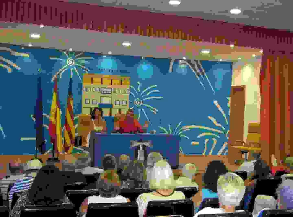 Leopoldo D. Bernab&eacute;u ofreci&oacute; una gran conferencia en El Faro de Alejandr&iacute;a el pasado martes 24 de julio, disertando sobre la relaci&oacute;n de los medios de comunicaci&oacute;n con la sociedad actual