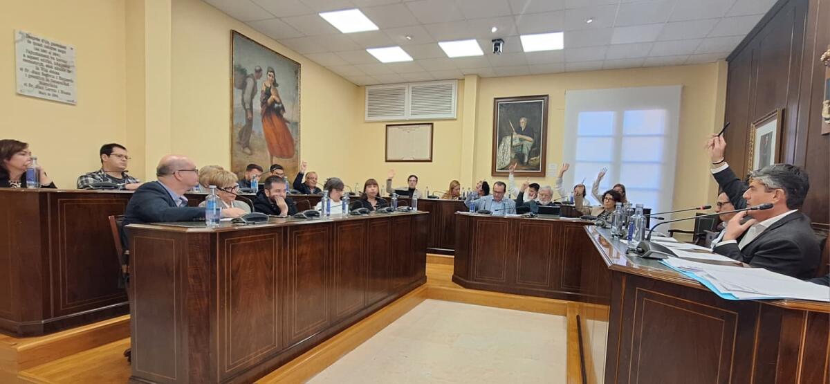 Villajoyosa aprueba la propuesta de financiación de 23 millones para su plan de inversiones y bonifica la obra del ascensor del colegio Mare Nostrum