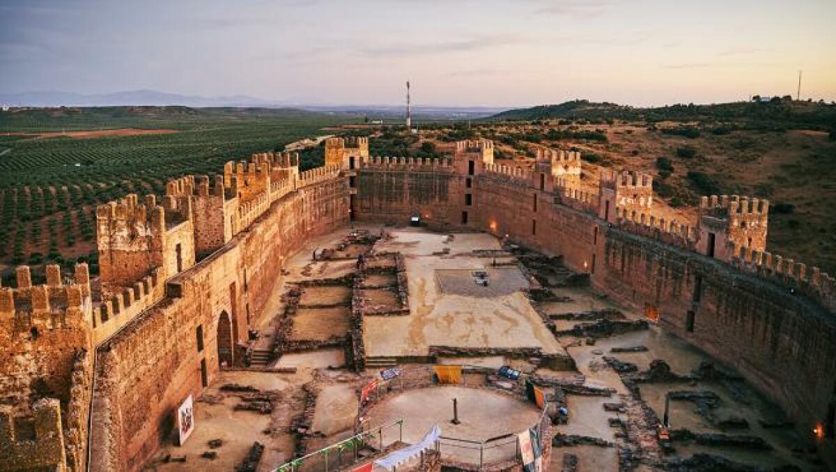 El castillo más antiguo de España que puedes visitar en uno de los pueblos más bonitos