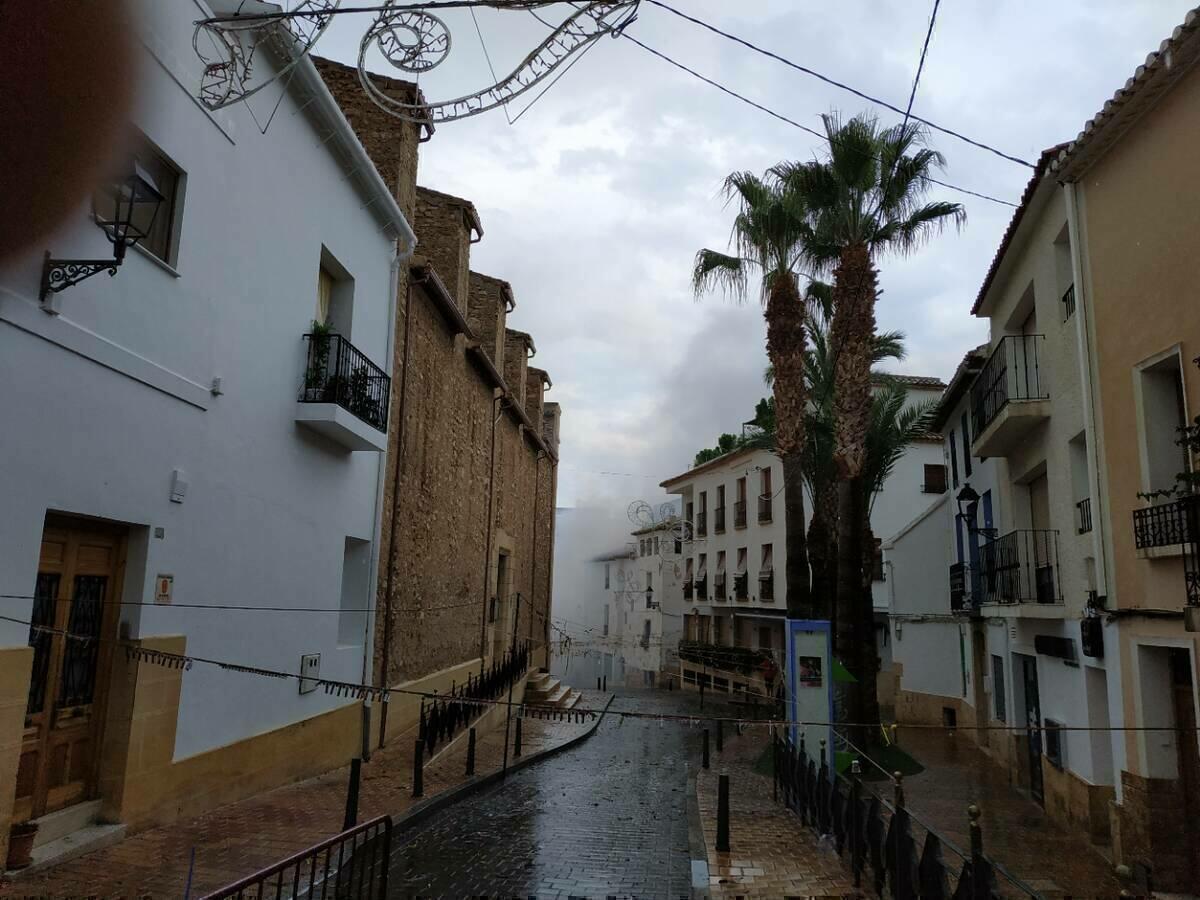 La lluvia cambia el programa de #LaNuciaEnFestes 