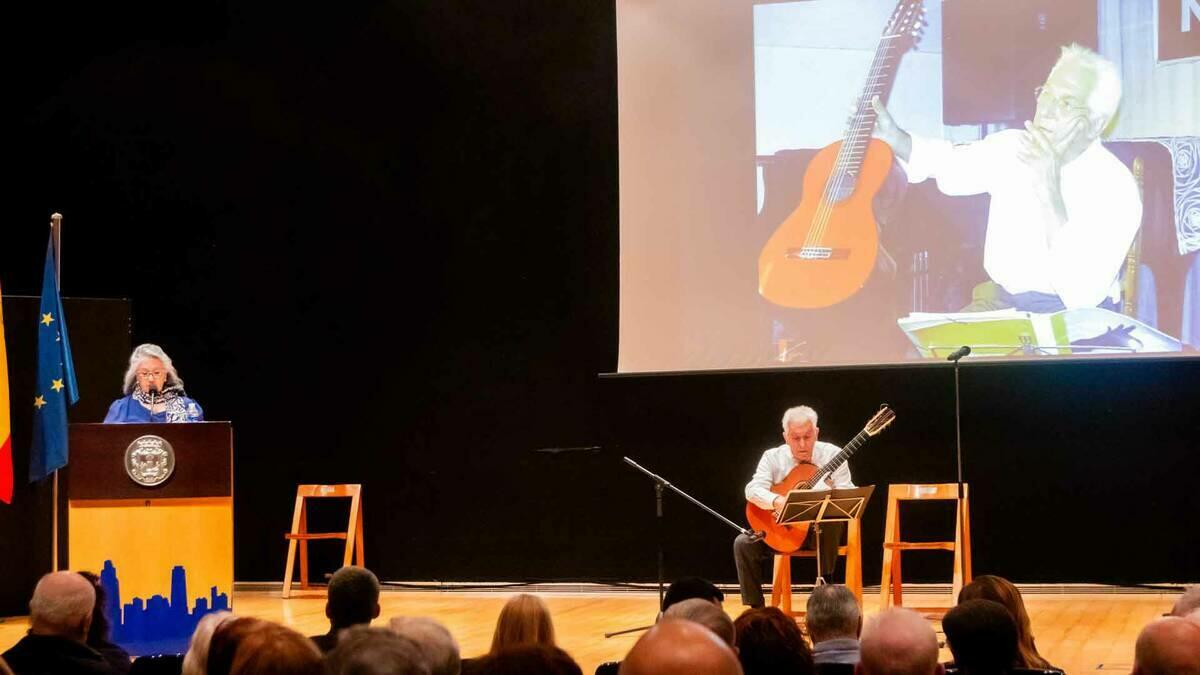 Benidorm acoge la VI edición de su Festival Internacional de Poesía