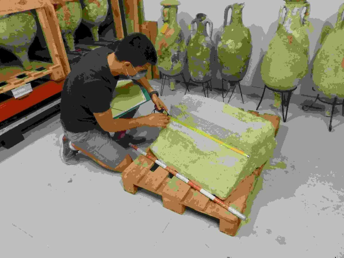 Hallada una moldura romana en el Casco Antiguo de la Vila Joiosa.