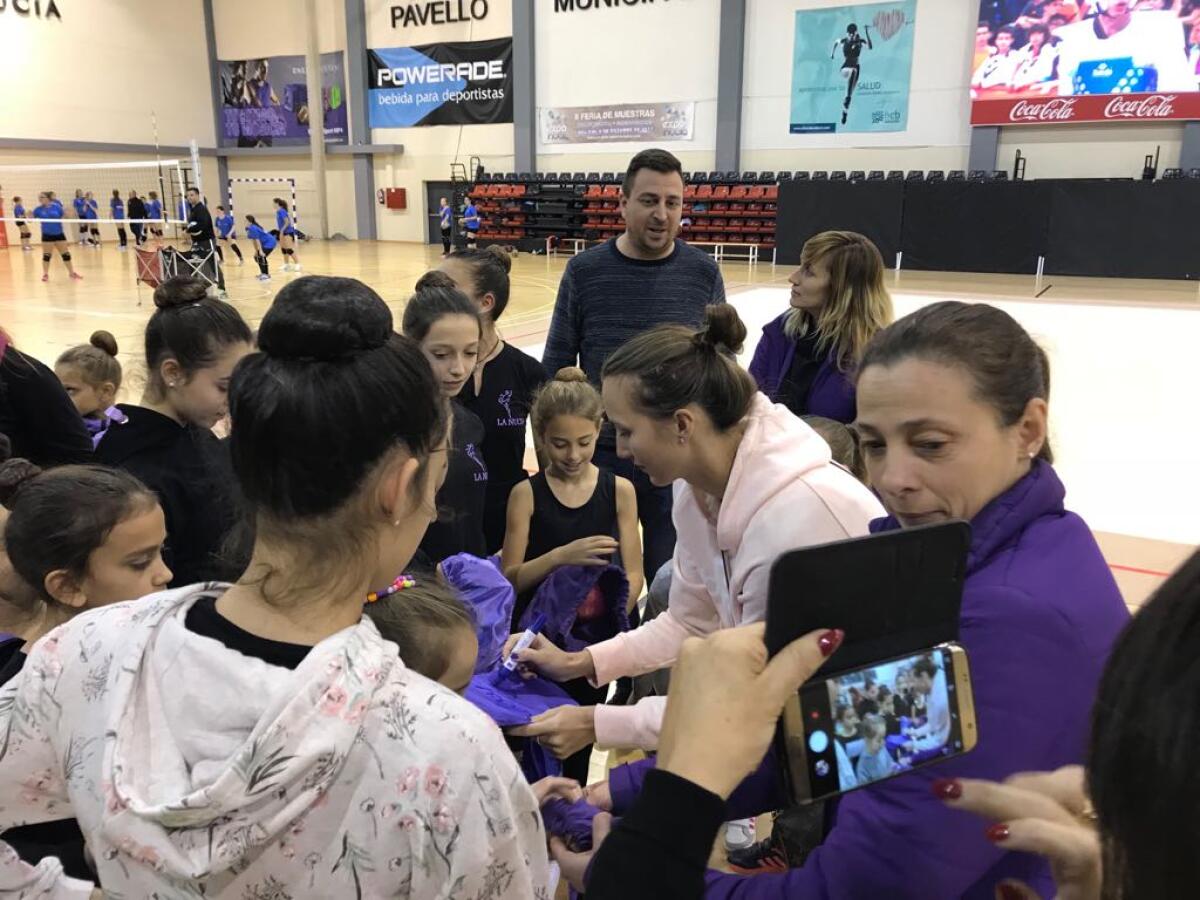 La medallista ol&iacute;mpica Ganna Rizatdinova  visita #LaNuciaCiudadDelDeporte