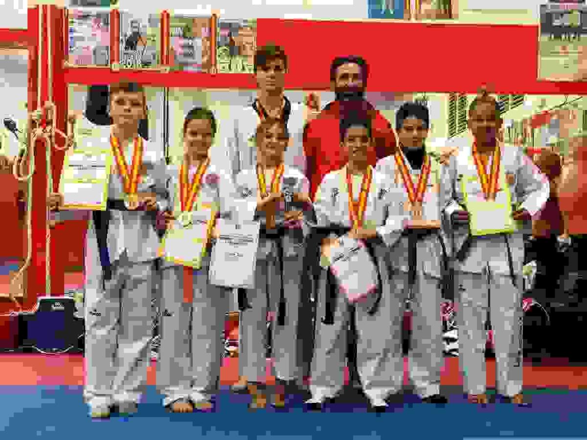4 deportistas del Club Taekwondo Finestrat se proclaman campeones de Espa&ntilde;a 