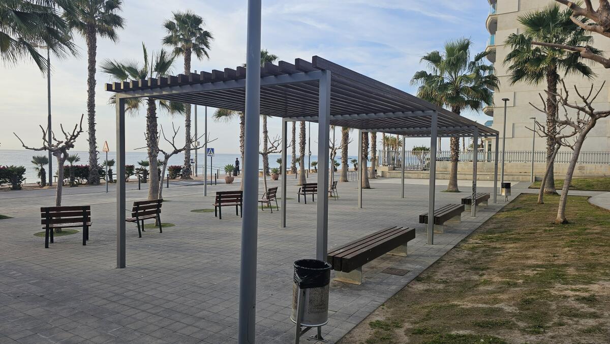 El parque de la avenida del Puerto, en la playa centro de Villajoyosa, recibirá el nombre de “Parc Kiboko”