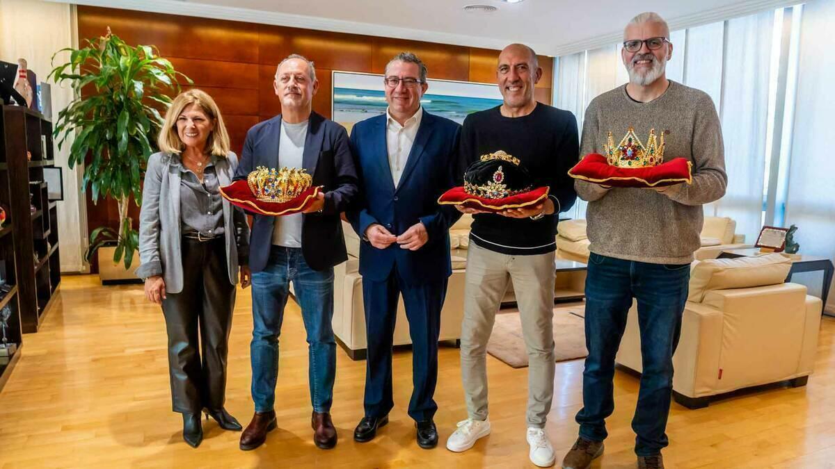 Benidorm preparada para recibir a los Reyes Magos, que llegarán acompañados por un millar de personas