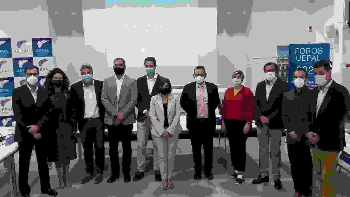 Los empresarios solicitan a las administraciones una pol&iacute;tica industrial