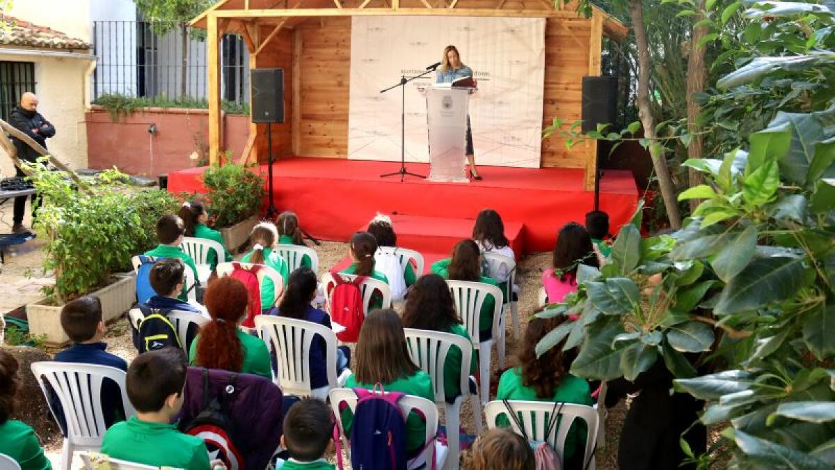 Las aventuras de Don Quijote vuelven a resonar en l’Hort de Colón para conmemorar el Día del Libro