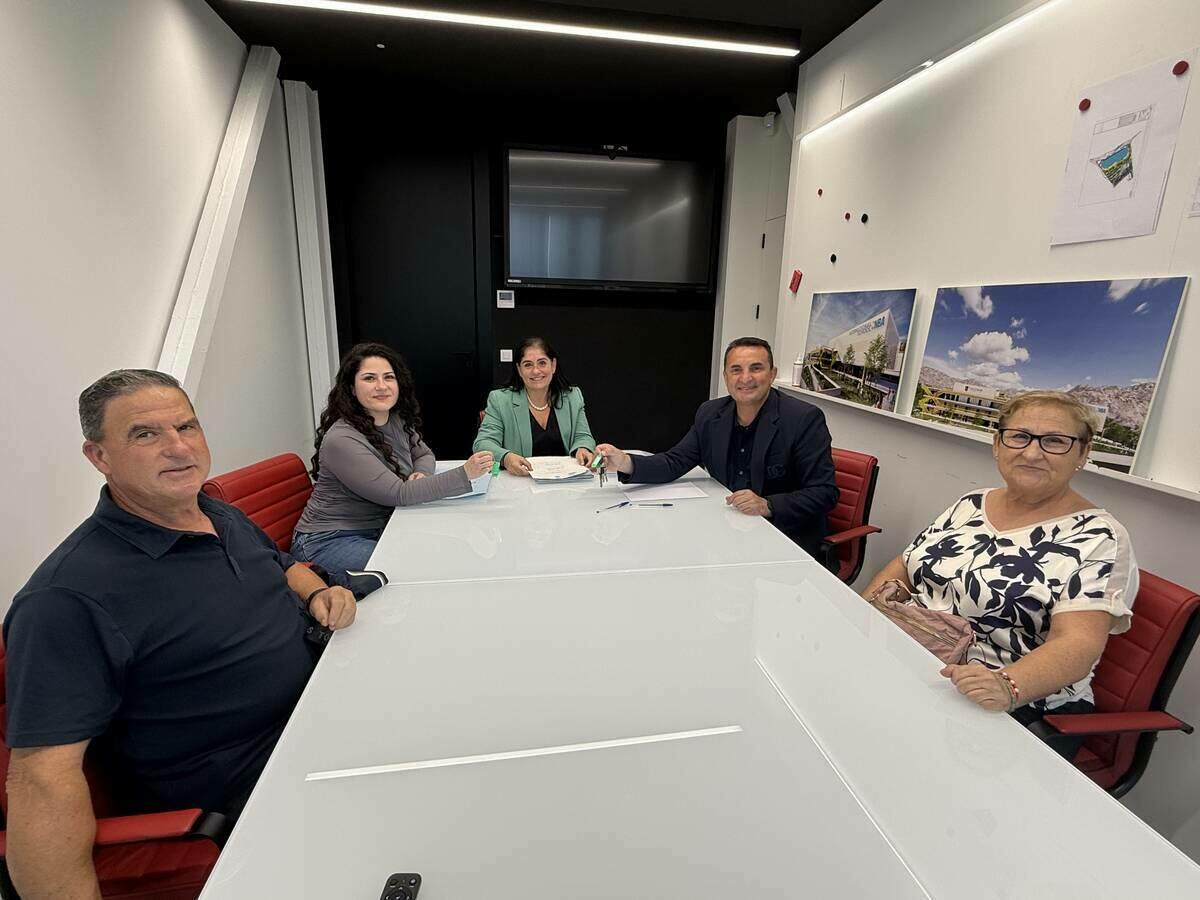 El Ayuntamiento entrega las llaves de las 3 primeras Viviendas para J&oacute;venes