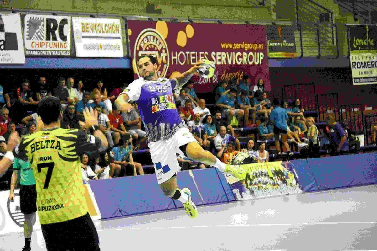 Balonmano previa &bull; Dura visita para el Benidorm frente al Bidasoa Ir&uacute;n
