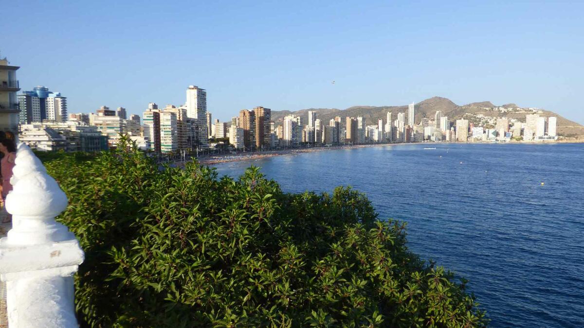 Benidorm medirá su huella hídrica mediante una plataforma que calculará las demandas de agua de los diferentes sectores económicos