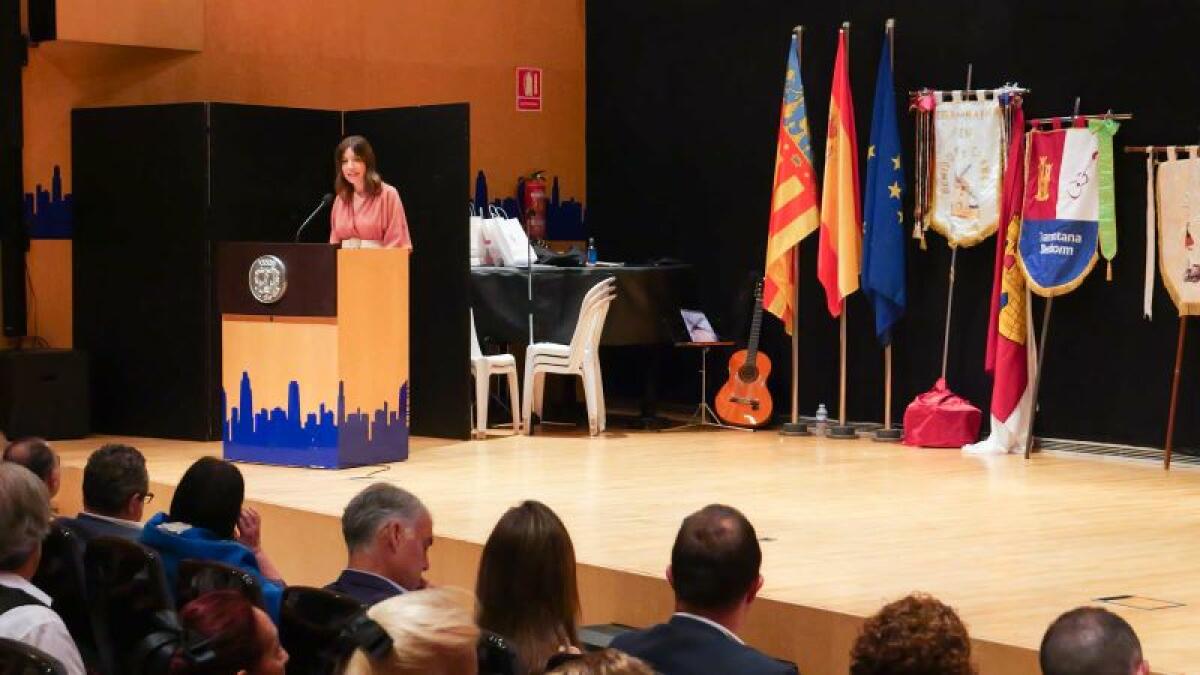 Benidorm celebra el día de Castilla-La Mancha Toni Pérez pone en valor la gran aportación de los ‘benimanchegos’ que llegaron aquí «para darlo todo»