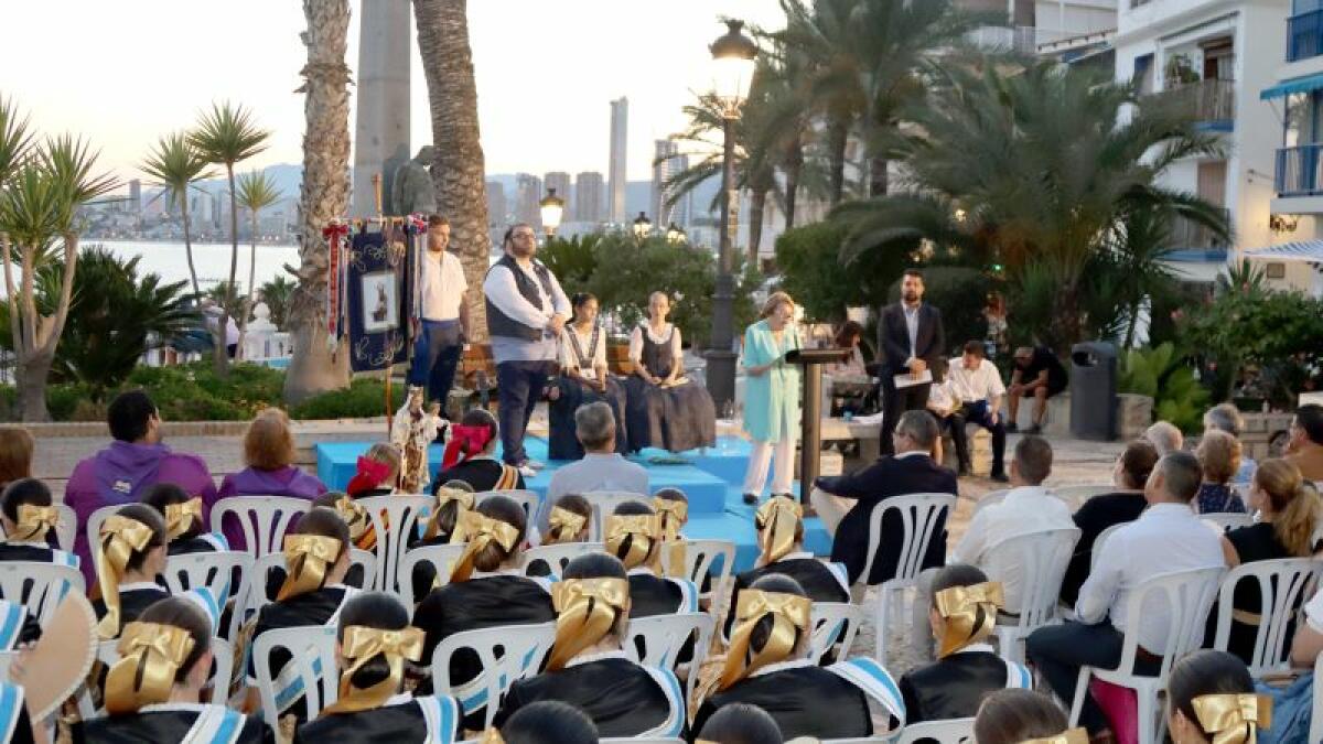 Se inician las Fiestas del Carmen con el pregón a cargo de Vicenta Pérez Bayona