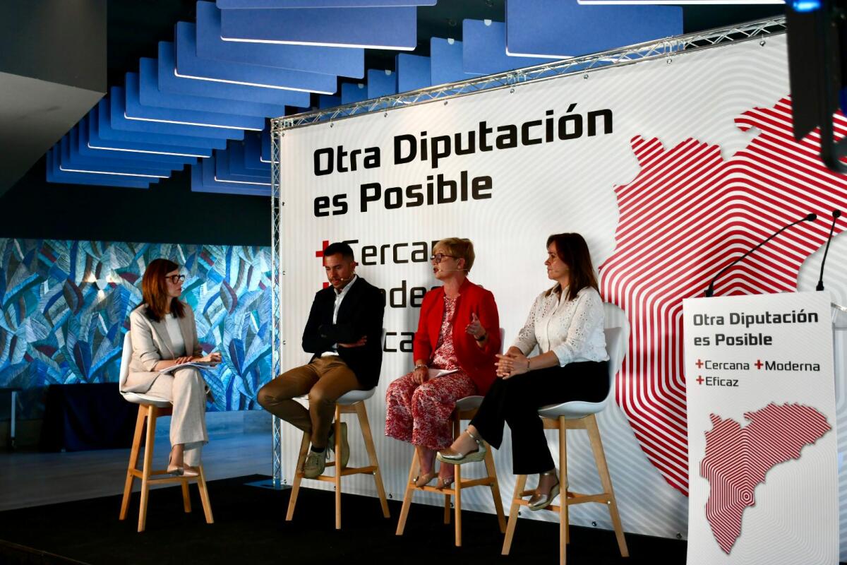 El PSPV-PSOE de la provincia de Alicante plantea una Diputación más útil, moderna y cercana en un desayuno empresarial con el tejido económico y social de la provincia