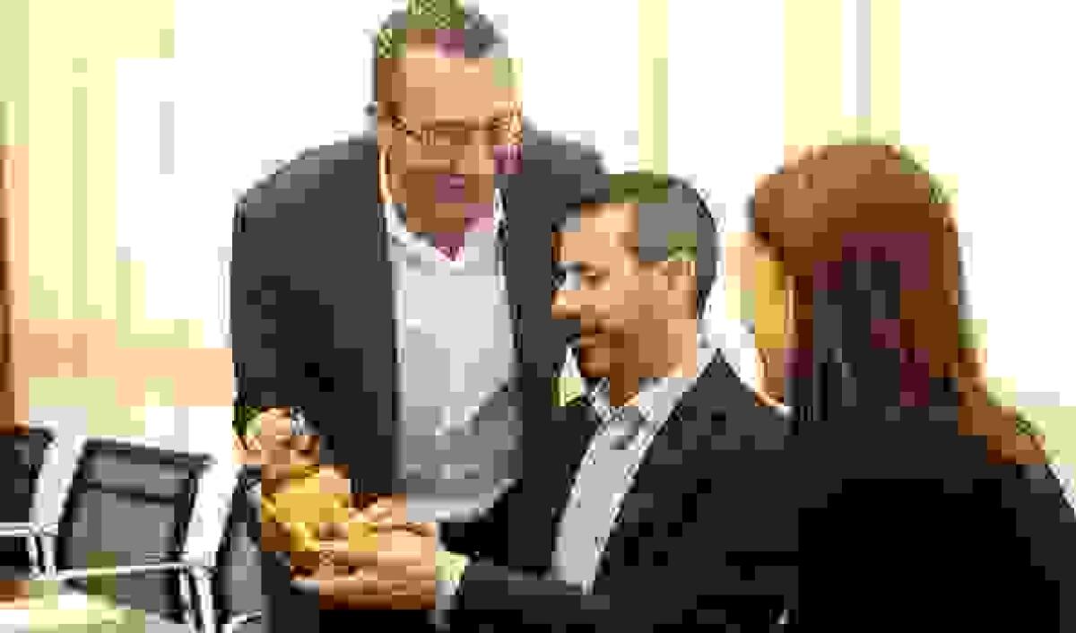 El colectivo de personas sordociegas elige Benidorm para su encuentro anual, en el que participan 51 pa&iacute;ses