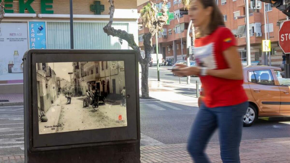 Patrimonio Histórico lleva el Benidorm de los años 50 y 60 a Colonia Madrid con fotografías del Archivo municipal