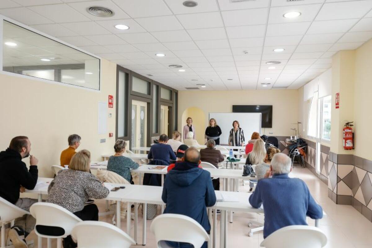 Finalizan los cursos de Español impartidos desde Pangea en l'Alfàs para fomentar la integración