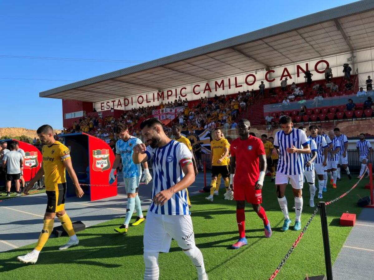 Los Wolves ganan 4-0 al Alavés en “La Nucía Summer Cup”