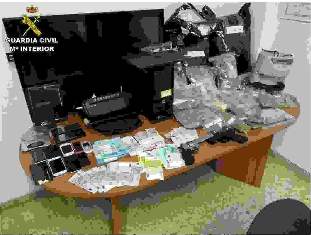 La Guardia Civil desarticula en Alfaz del Pi un club cann&aacute;bico dedicado al tr&aacute;fico de drogas 