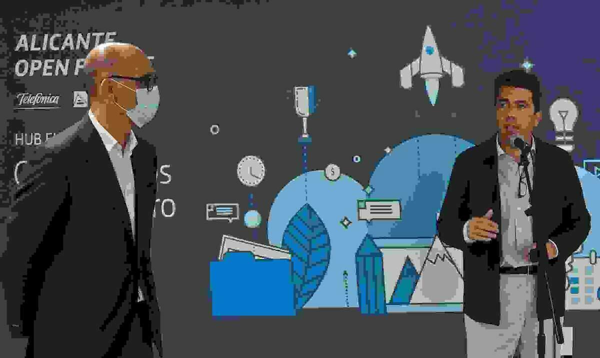 El presidente de la Diputaci&oacute;n participa en la inauguraci&oacute;n del Hub &lsquo;El &Aacute;tico&rsquo;, un espacio de innovaci&oacute;n tecnol&oacute;gica impulsado por la UA y Telef&oacute;nica.