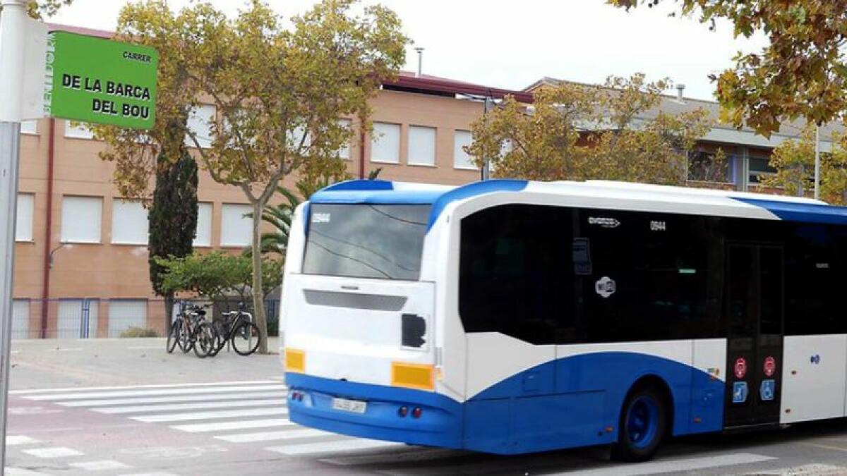 Benidorm bonifica un 30% el precio del Bono Escolar de transporte hasta final de año 