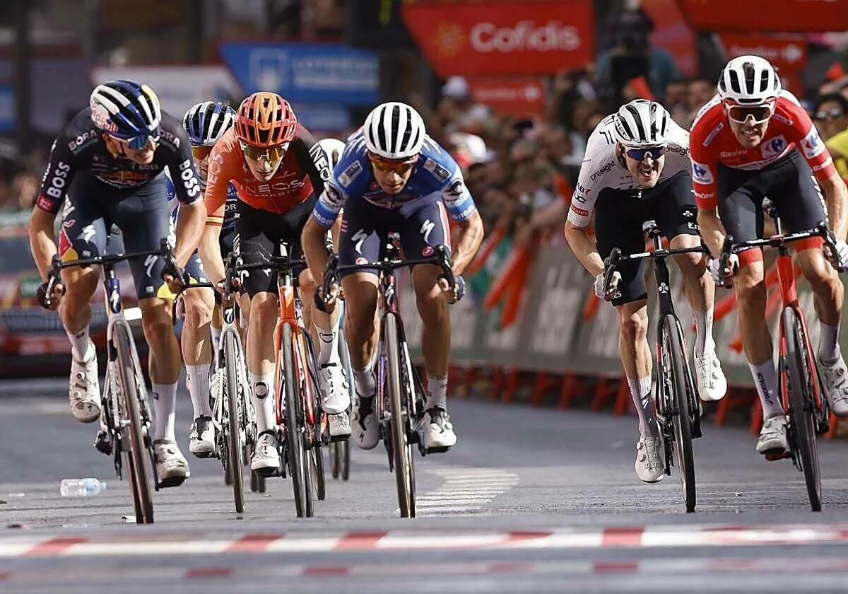 La etapa m&aacute;s dura de la historia de La Vuelta recala este domingo en la provincia con un recorrido que une costa e interior 