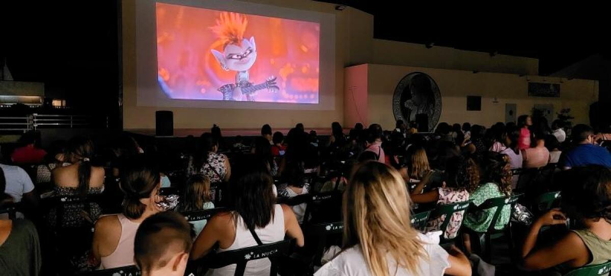  “Trolls 2: Gira Mundial” fue la 11ª proyección del ciclo Cine Estival Familiar   