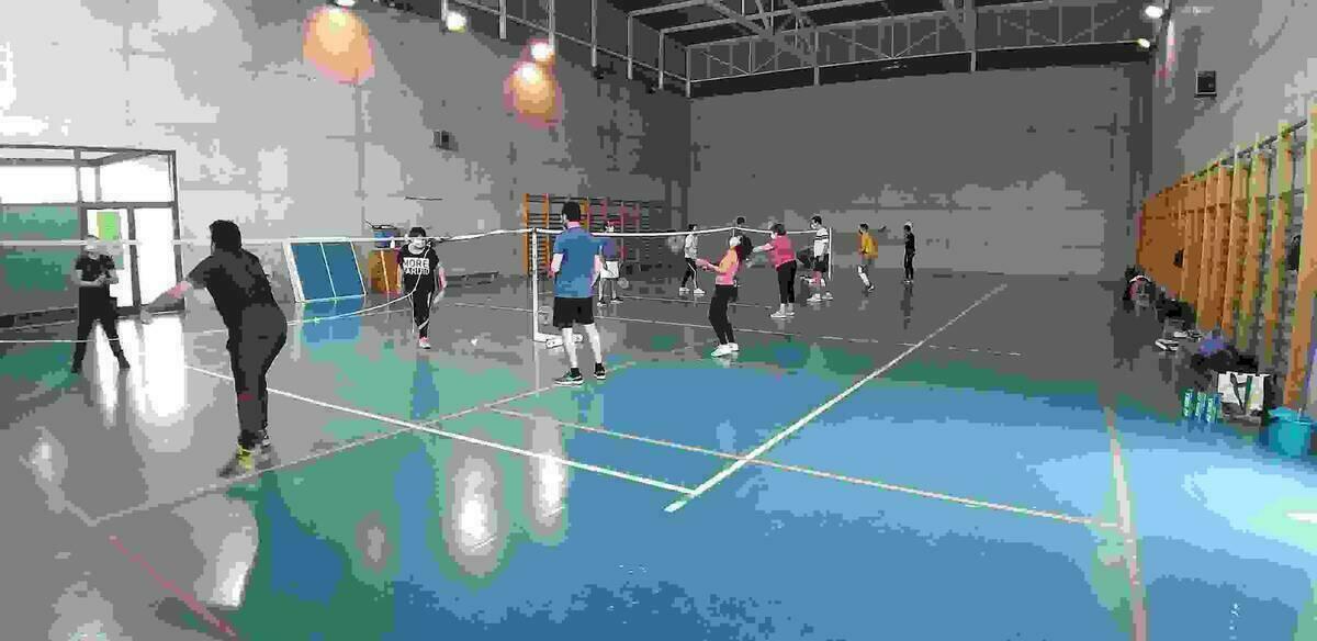 Clases de Bádminton gratuitas para profesores y alumnos de La Nucía