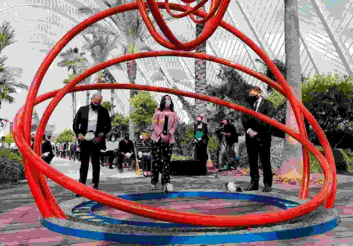 La Marina Baixa representada por la Vila en el monumento en homenaje a las víctimas del  COVID-19 en Valencia