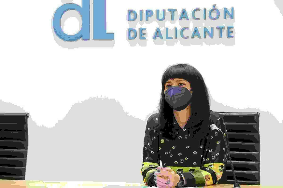 La Diputación de Alicante invierte más de 209.000 euros para fomentar la lengua y la cultura popular valenciana