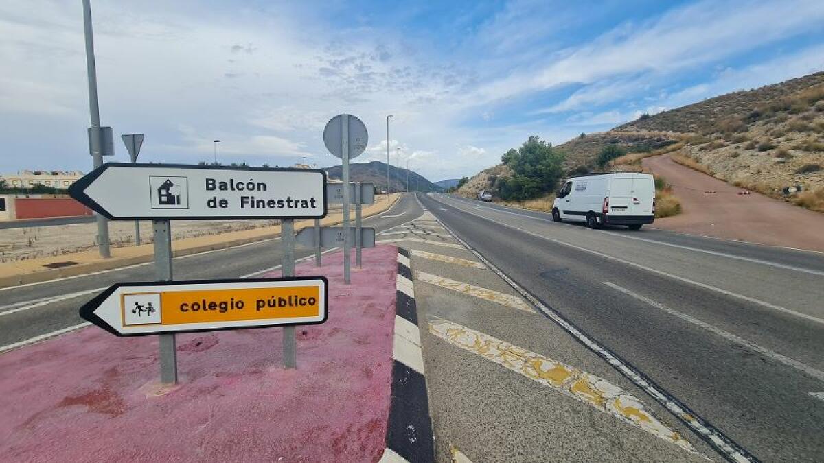 MEJORA DE LA CARRETERA CV-767 QUE ENLAZA CASCO HISTÓRICO CON CALA CON LA RENOVACIÓN DEL ASFALTADO Y LA PINTURA DE SEÑALIZACIÓN VIAL