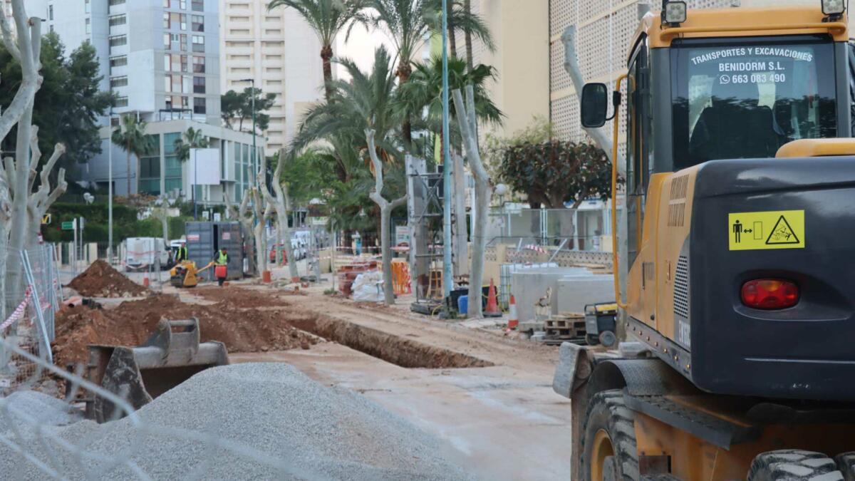 Benidorm impulsa la ejecuci&oacute;n de las obras de la calle Montecarlo para finalizarlas antes de acabar el a&ntilde;o