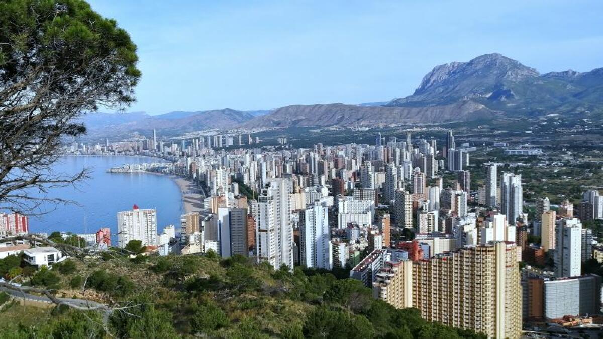 Benidorm se queda en pleno verano sin vigilancia ambiental de sus espacios naturales