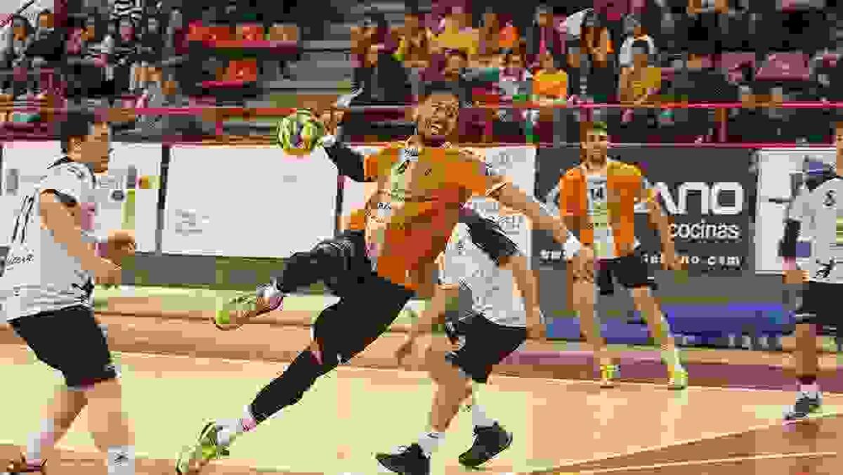 El pivote Pepe Oliver regresa a la plantilla del Balonmano Benidorm