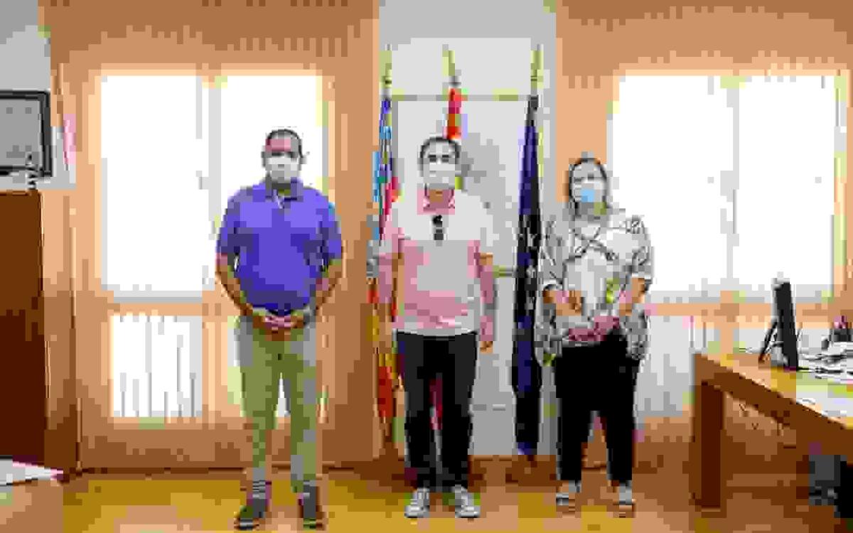 El Ayuntamiento y la Coral L&rsquo;Alf&agrave;s Canta seguir&aacute;n colaborando en la promoci&oacute;n de actividades culturales.