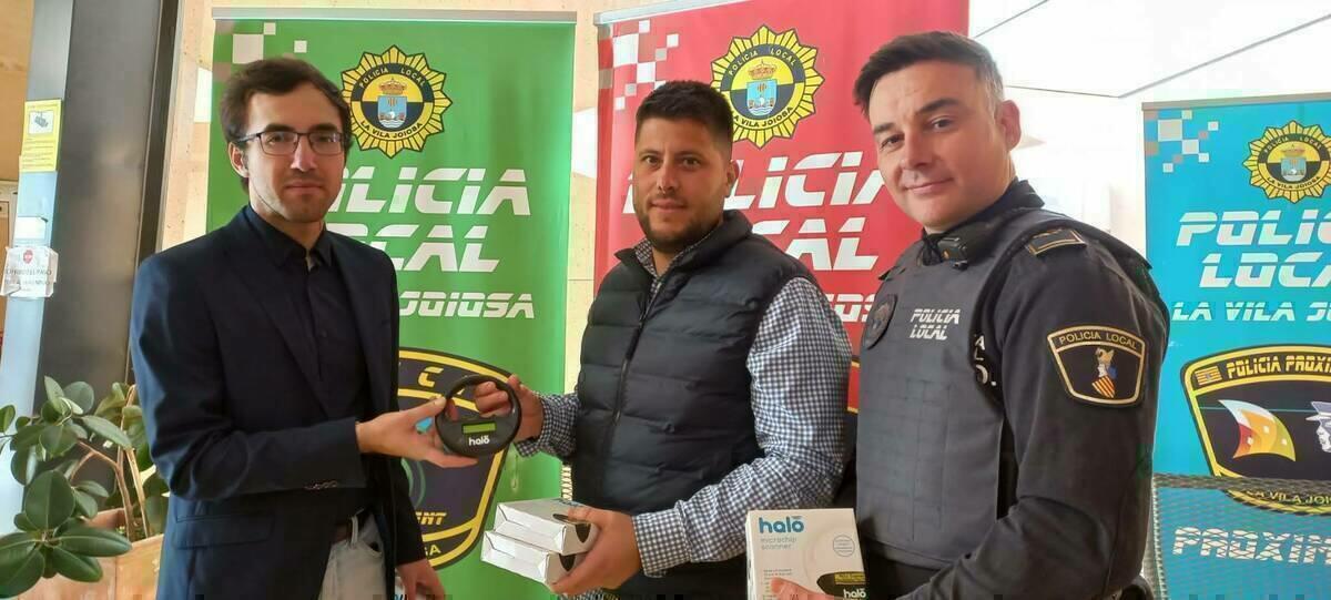 La Polic&iacute;a Local de Villajoyosa adquiere lectores de microchips de mascotas para identificarlas r&aacute;pidamente en casos de p&eacute;rdidas, robos o abandonos