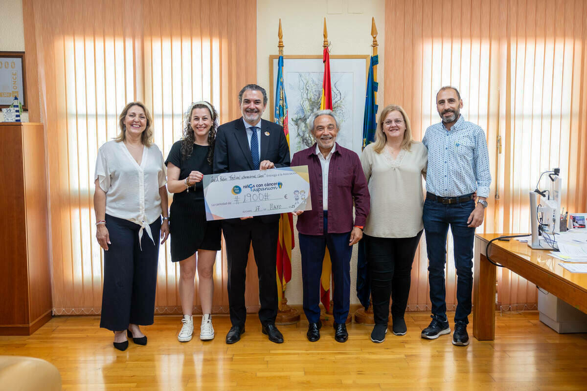 El Festival Internacional de Coros de l’Alfàs dona 1.900 euros a Aspanion