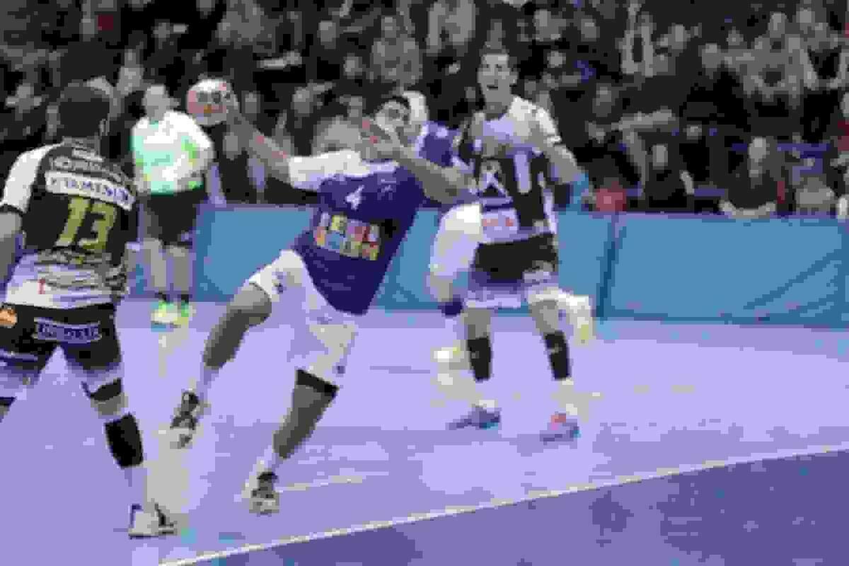 Reparto de puntos en el inicio de la segunda vuelta de la Liga Asobal en Benidorm