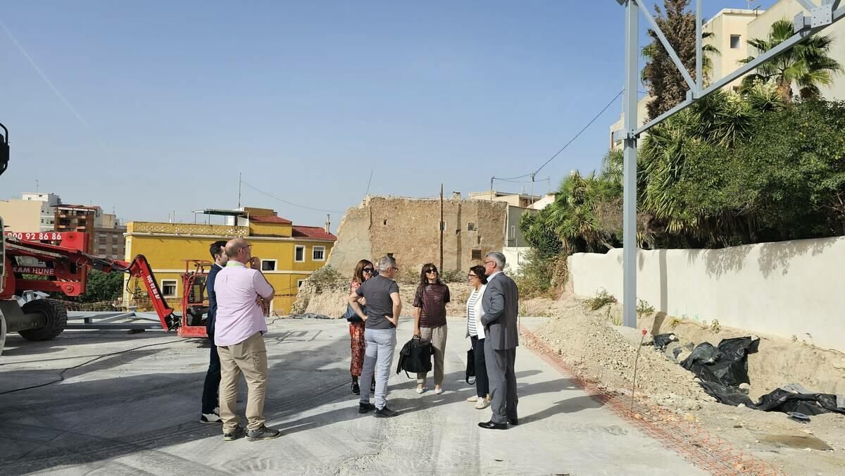 La directora general de Patrimonio Cultural, Marta Alonso, y el subdirector de Espacios Naturales Protegidos, Carles Borrás, visitan Villajoyosa