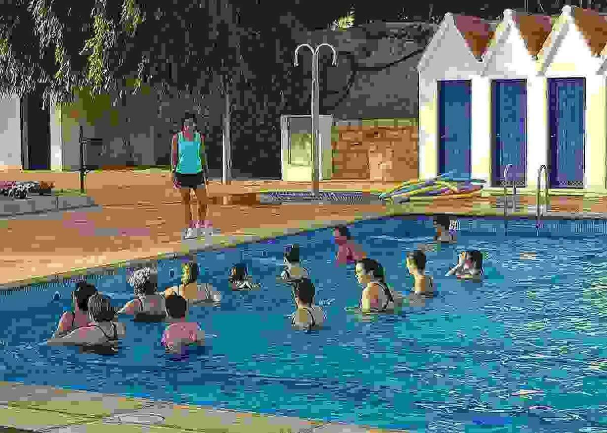 Todav&iacute;a quedan plazas para participar en el curso de Aquaer&oacute;bic de la piscina municipal de Finestrat