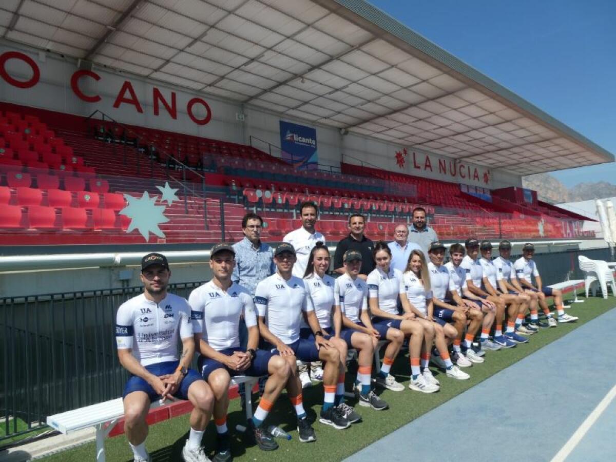 La Nucía colabora el equipo de Triatlón de la Universidad de Alicante