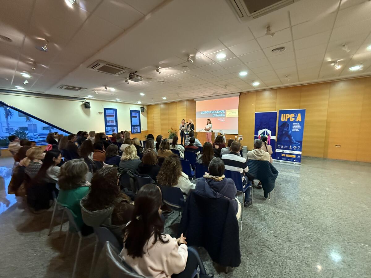 “La Gestión emocional en casa” protagonizó la segunda conferencia de la IV Escuela de Familias