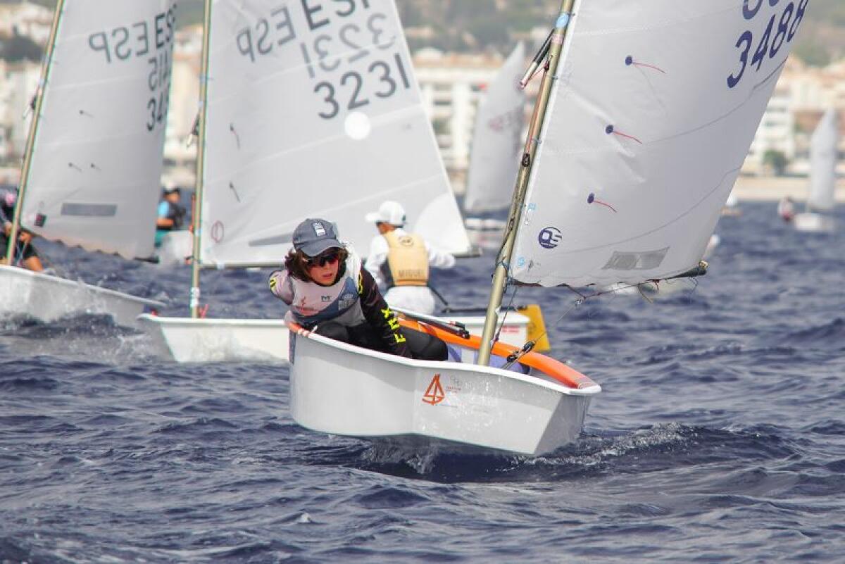 Rogel y González lideran el Open Clase Optimist de Altea