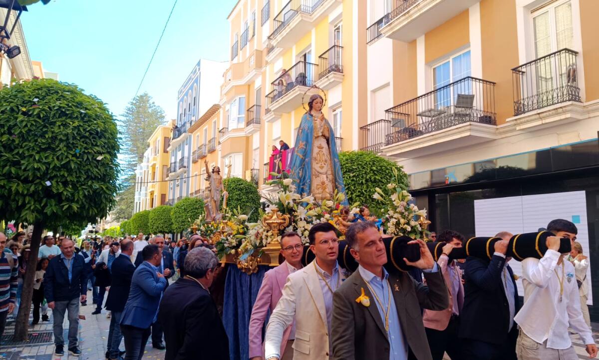 Villajoyosa anuncia la Resurrecci&oacute;n de Jes&uacute;s con Aleluyas y el sonido de los &ldquo;xiulets&rdquo;